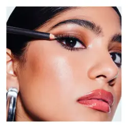 Maquillaje Para Ocasiones Especiales M.A.C.
