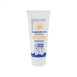 Noche y Día - Fotoprotector Solar Crema Spf 50 Protección solar 200 ml female