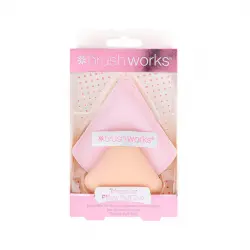 Brushworks - Dúo de borlas de maquillaje triangulares acolchadas