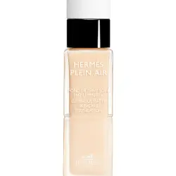 Base de Maquillaje Tratante Luminosidad Mate Plein Air Hermès 05C Nata