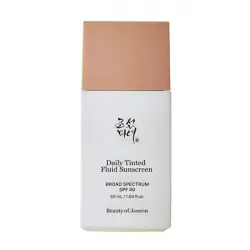 Daily Tinted Fluid Sunscreen SPF 40 MY210