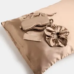 Set De Belleza Para Dormir: Funda De Almohada, Antifaz Y Coletero de Satén Another Love Topo