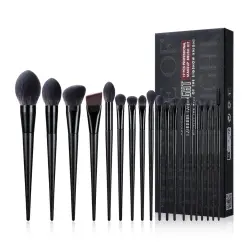 Eigshow - *King Knight* - Set 19 brochas de maquillaje - Witness the Rise