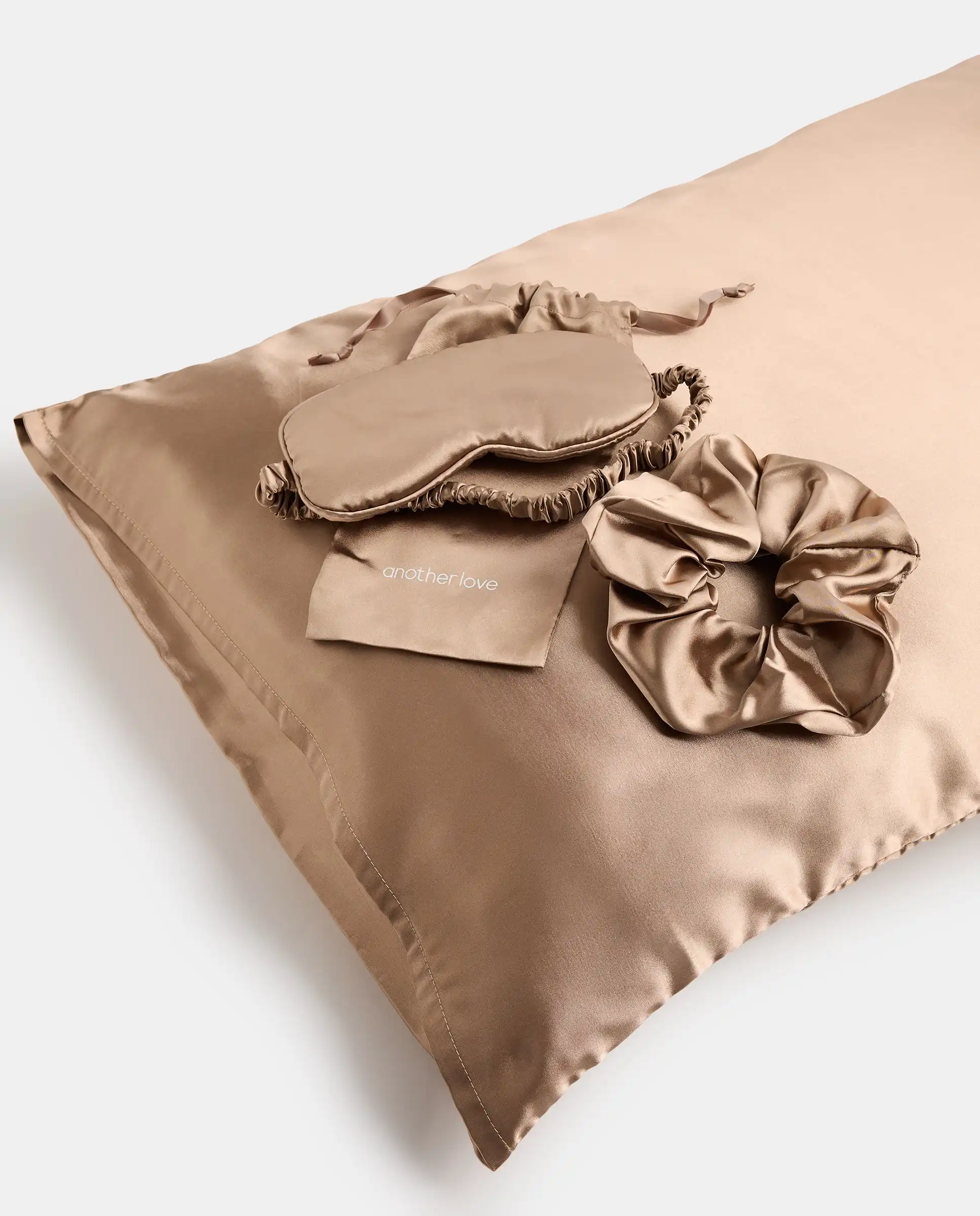 Set De Belleza Para Dormir: Funda De Almohada, Antifaz Y Coletero de Satén Another Love Topo - Another Love - Comparador de precios