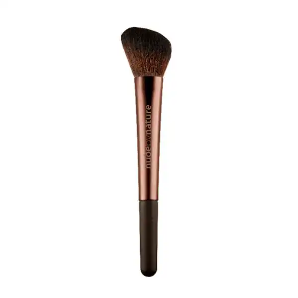 Angled Blush Brush 06 - NUDE BY NATURE - Comparador de precios