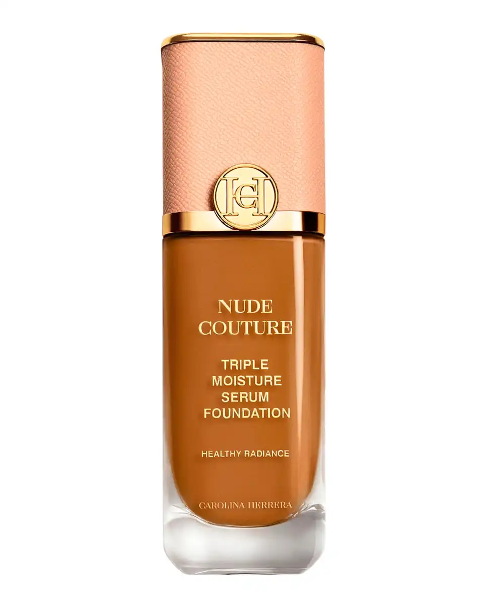 Base De Maquillaje Nude Couture Triple Moisture Serum Foundation Carolina Herrera D420 30 ml - Carolina Herrera - Comparador de precios