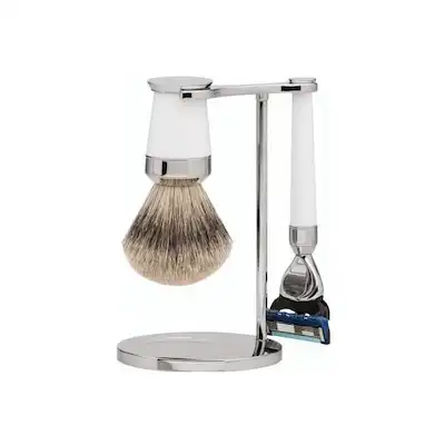 ERBE Set de regalo Maquinilla de afeitar de resina blanca diseño Premium PARIS Gillette Fusion 1 ud. + brocha de afeitar punta de plata resina blanca 1 ud. + maquinilla de afeitar y soporte 1 ud. 1.0 pieces - ERBE - Comparador de precios