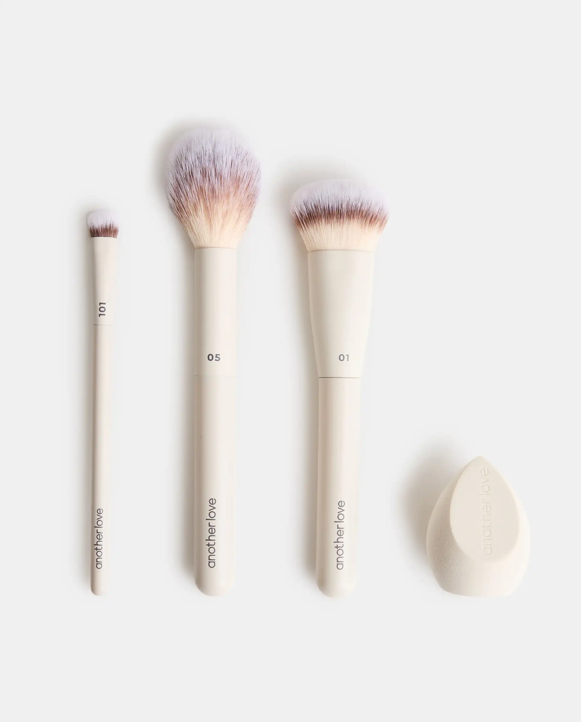 Set Esencial de Maquillaje: 3 Brochas+ Esponja Another Love - Another Love - Comparador de precios